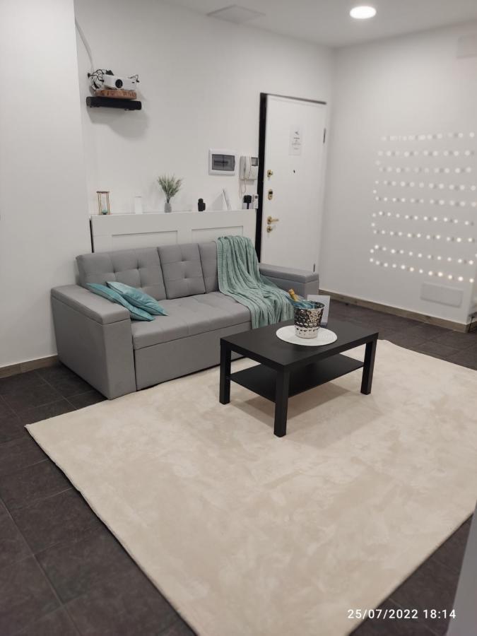 Apartamento ! Tiffany ! Cinema - Metro 5 Min - 70Mq Milán Exterior foto
